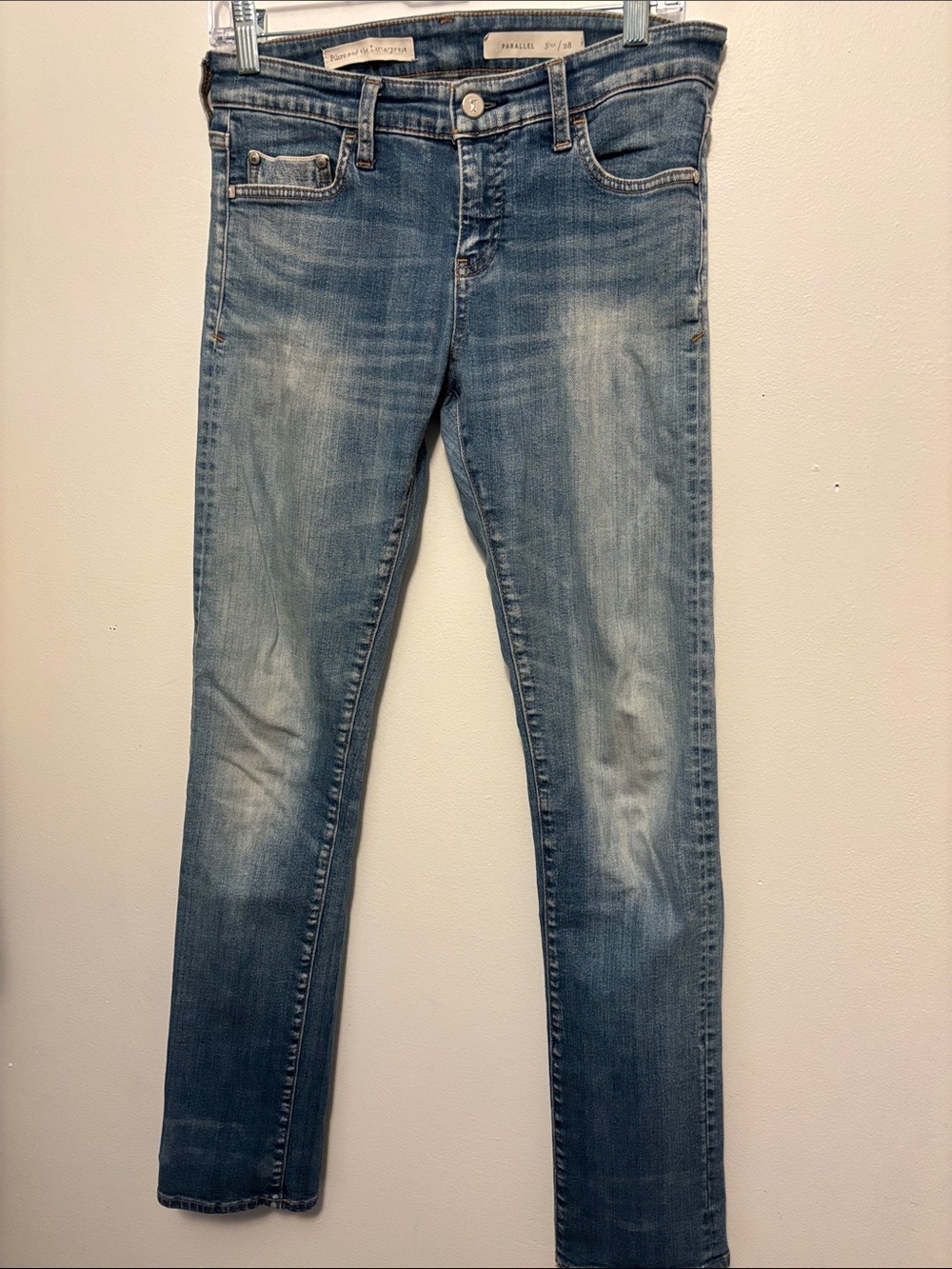 Pilcro Jeans Slim Straight Light Wash Denim